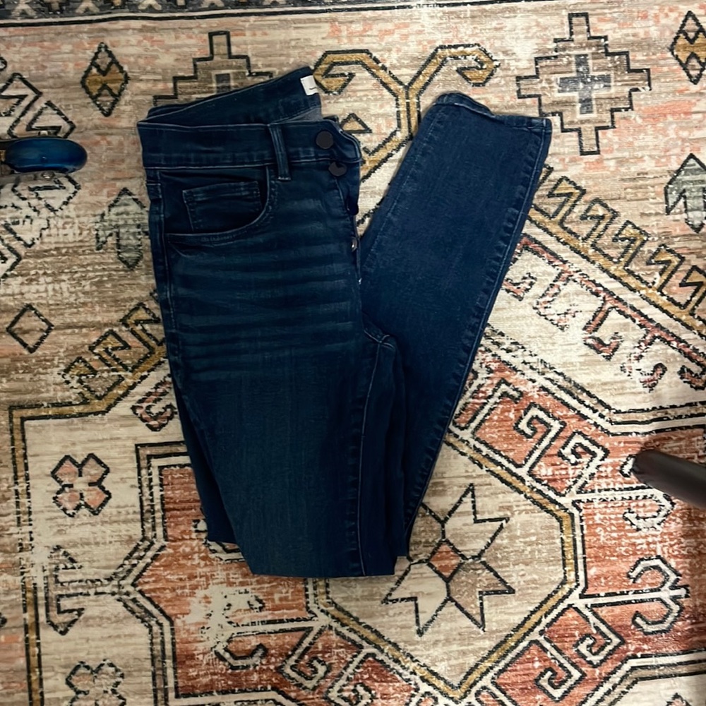 Size 2/26 loft 4 button skinny jeans